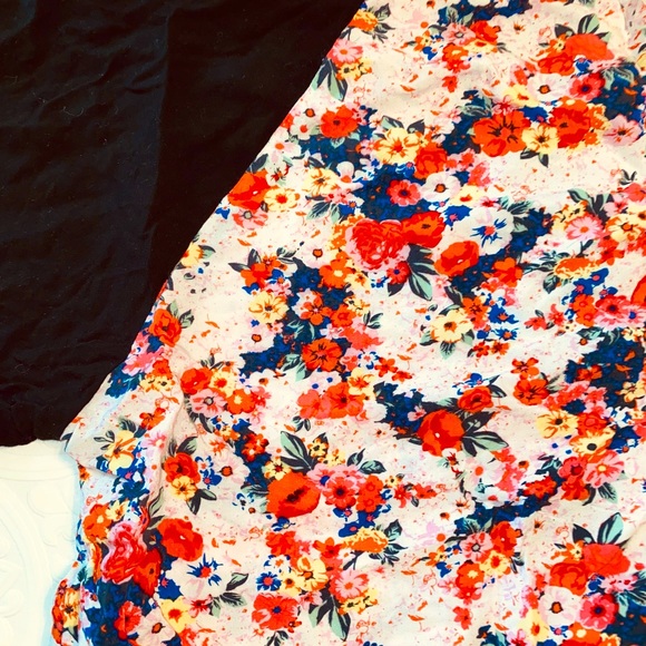 Floral Boho Flowy Crop Top - Picture 4 of 4